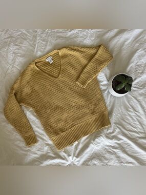 Rachel Zoe Mustard Yellow V-Neck Knit Sweater
